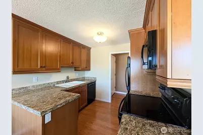 520 Maple Street #204, Edmonds, WA 98020 - Photo 10