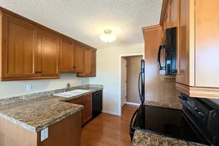 520 Maple St, Edmonds, WA 98020 - Photo 10