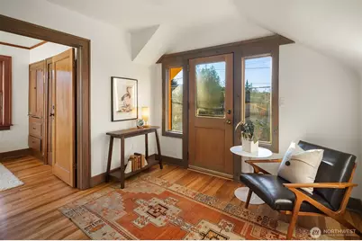5027 8th Avenue NE, Seattle, WA 98105 - Photo 18