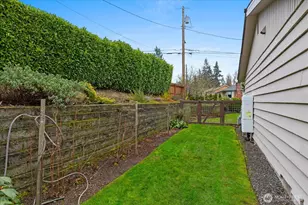9109 221st St SW, Edmonds, WA 98026 - Photo 32