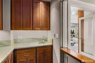 842 W Lake Sammamish Pkwy SE, Bellevue, WA 98008 - Photo 8