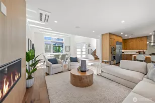 10204 NE 43rd St, Kirkland, WA 98033 - Photo 6