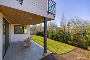 10204 NE 43rd St, Kirkland, WA 98033 - Photo 34