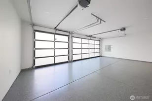 10204 NE 43rd St, Kirkland, WA 98033 - Photo 32