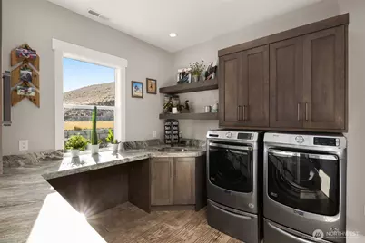 56 Spring Valley Road, Rock Island, WA 98850 - Photo 10