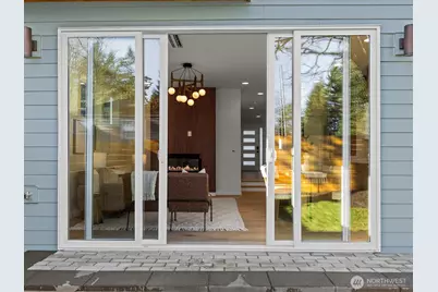 12834 Ashworth Avenue N, Seattle, WA 98133 - Photo 30