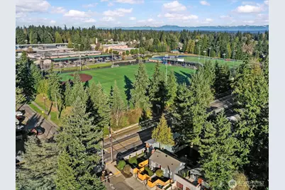 12834 Ashworth Avenue N, Seattle, WA 98133 - Photo 36