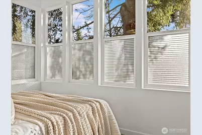 12834 Ashworth Avenue N, Seattle, WA 98133 - Photo 26