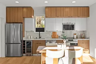 12834 Ashworth Ave N, Seattle, WA 98133 - Photo 10