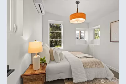 12834 Ashworth Avenue N, Seattle, WA 98133 - Photo 18