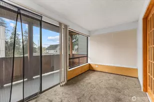 9256 Interlake Ave N, Seattle, WA 98103 - Photo 20