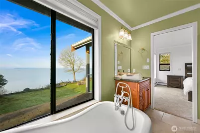 8539 Semiahmoo Drive, Blaine, WA 98230 - Photo 22