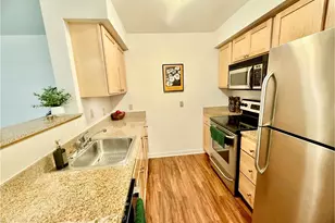 300 High School Rd NE, Bainbridge Island, WA 98110 - Photo 4