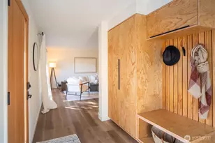 1040 NE 154th St, Shoreline, WA 98155 - Photo 2