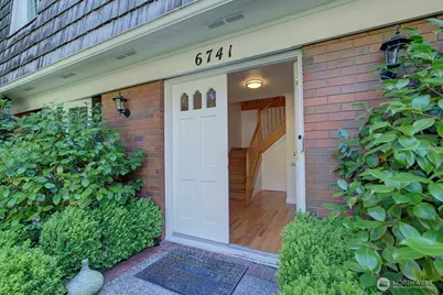 6741 81st Avenue SE, Mercer Island, WA 98040 - Photo 4