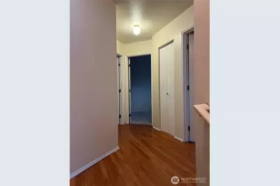 2008 Shattuck Avenue S, Renton, WA 98055 - Photo 2