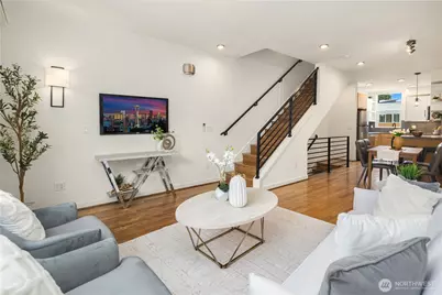 7439 Latona Avenue NE, Seattle, WA 98115 - Photo 6