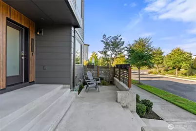 32730 Hemlock Avenue SE, Black Diamond, WA 98010 - Photo 2