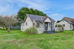 310 Washington Ave N, Long Beach, WA 98631 - Photo 2