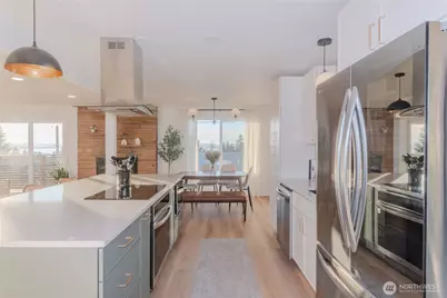 242 SW 186th Street, Normandy Park, WA 98166 - Photo 8