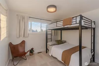 242 SW 186th Street, Normandy Park, WA 98166 - Photo 16