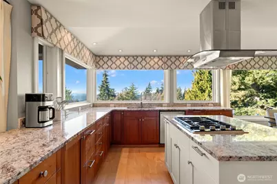 7819 175th Street SW, Edmonds, WA 98026 - Photo 12