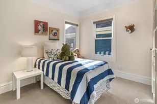 2310 N 65th St, Seattle, WA 98103 - Photo 14