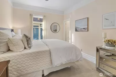 2310 N 65th Street, Seattle, WA 98103 - Photo 12