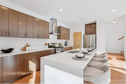 1772 18th Avenue S, Seattle, WA 98144 - Photo 6