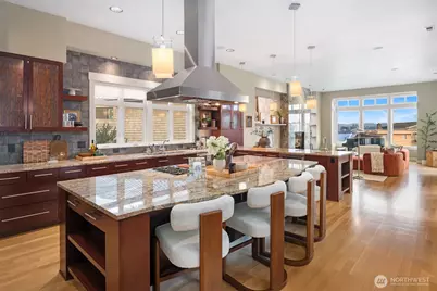 1314 California Avenue SW, Seattle, WA 98116 - Photo 4