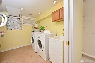 8222 38th Ave NE, Seattle, WA 98115 - Photo 24