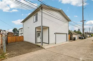 1722 S Cushman Ave, Tacoma, WA 98405 - Photo 2