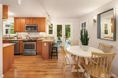 16042 Lake Hills Boulevard, Bellevue, WA 98008 - Photo 10