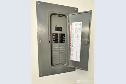 9842 W.9 Road NW #B-16, Quincy, WA 98848 - Photo 4