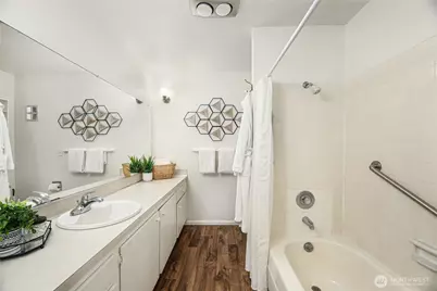 6779 138th Avenue NE #518, Redmond, WA 98052 - Photo 8