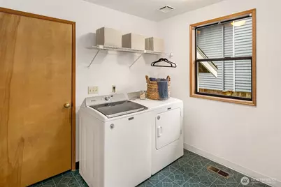 22116 NE 10th Place, Sammamish, WA 98074 - Photo 14