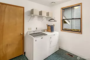 22116 NE 10th Pl, Sammamish, WA 98074 - Photo 14