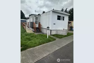 700 NW Crosby Avenue #106, Oak Harbor, WA 98277 - Photo 1