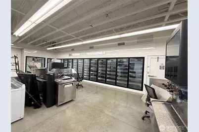 2021 Freeway Drive, Mount Vernon, WA 98273 - Photo 4