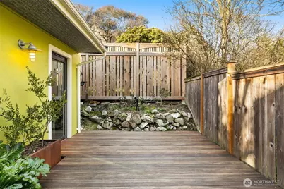 1150 N 77th Street, Seattle, WA 98103 - Photo 30