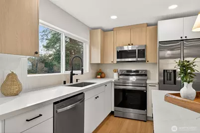 2311 NE 6th Place, Renton, WA 98056 - Photo 6