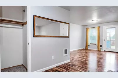 819 S 27th Street, Mount Vernon, WA 98274 - Photo 8