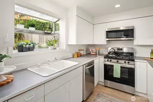 315 27th Ave E, Seattle, WA 98112 - Photo 12