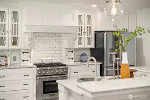 14440 Sunrise Drive NE, Bainbridge Island, WA 98110 - Photo 12