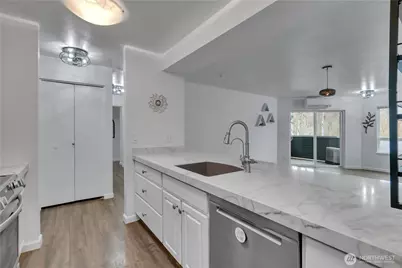 21925 7th Avenue S #A103, Des Moines, WA 98198 - Photo 12