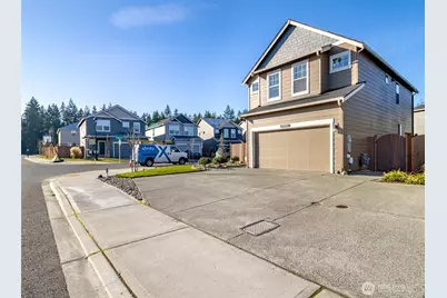 18798 108th Avenue Ct E, Puyallup, WA 98374 - Photo 2