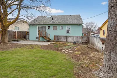 117 N Franklin Avenue, Wenatchee, WA 98801 - Photo 4