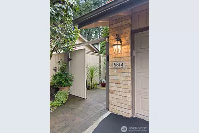 6514 NE 171st Place, Kenmore, WA 98028 - Photo 2
