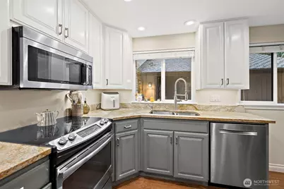 6514 NE 171st Place, Kenmore, WA 98028 - Photo 6