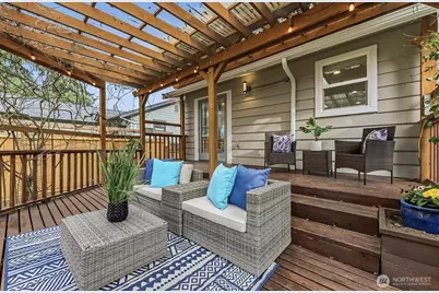 10731 Dayton Avenue N, Seattle, WA 98133 - Photo 20